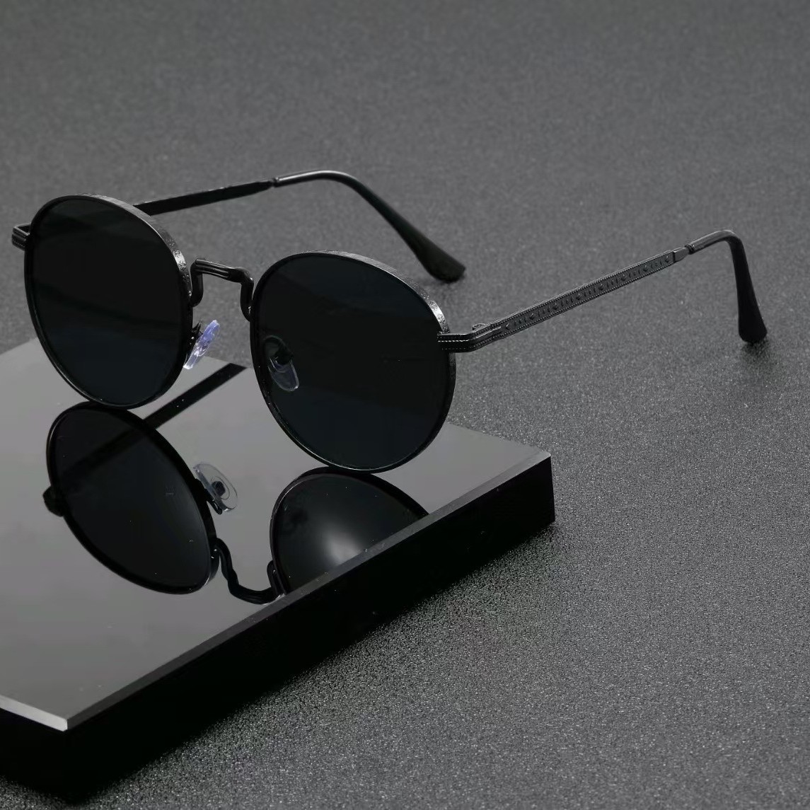 Street Fashion Brands - Klasyczne okrągłe okulary przeciwsłoneczne dla mężczyzn