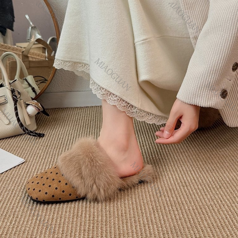 Modne damskie kapcie w kropki, – Street Fashion Online recenzja i cena