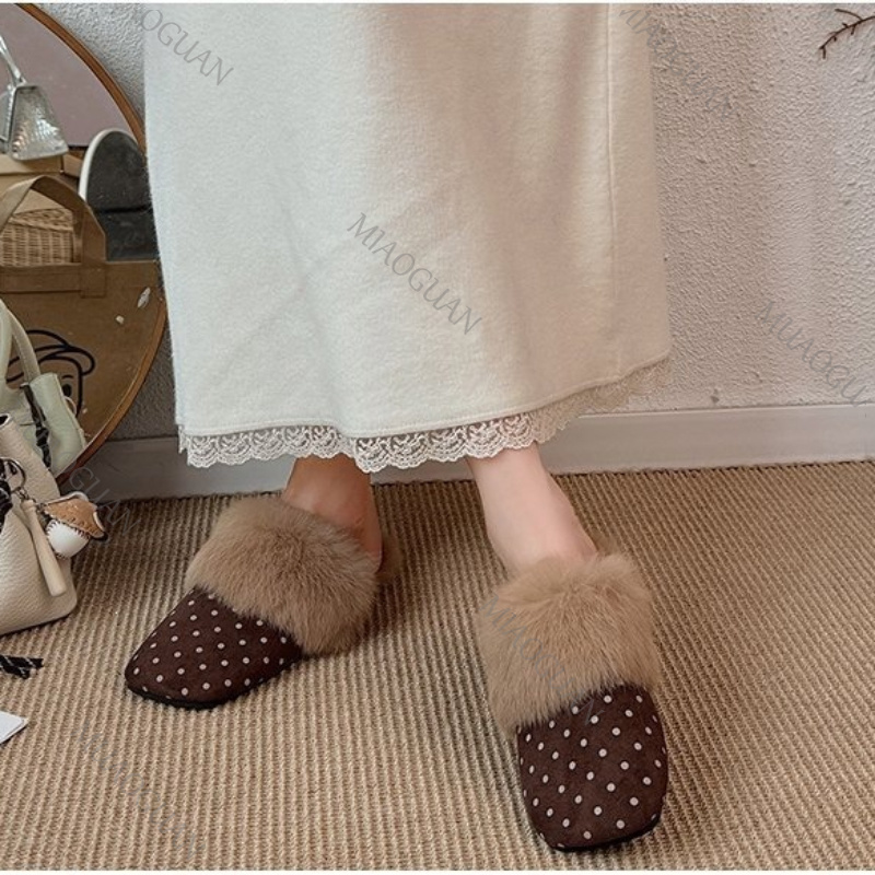 Modne damskie kapcie w kropki, – Street Fashion Online recenzja i cena