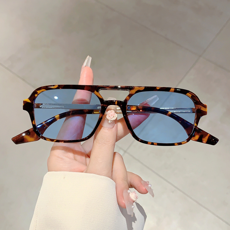 Modne damskie okulary przeciws – Street Fashion Brands recenzja i cena