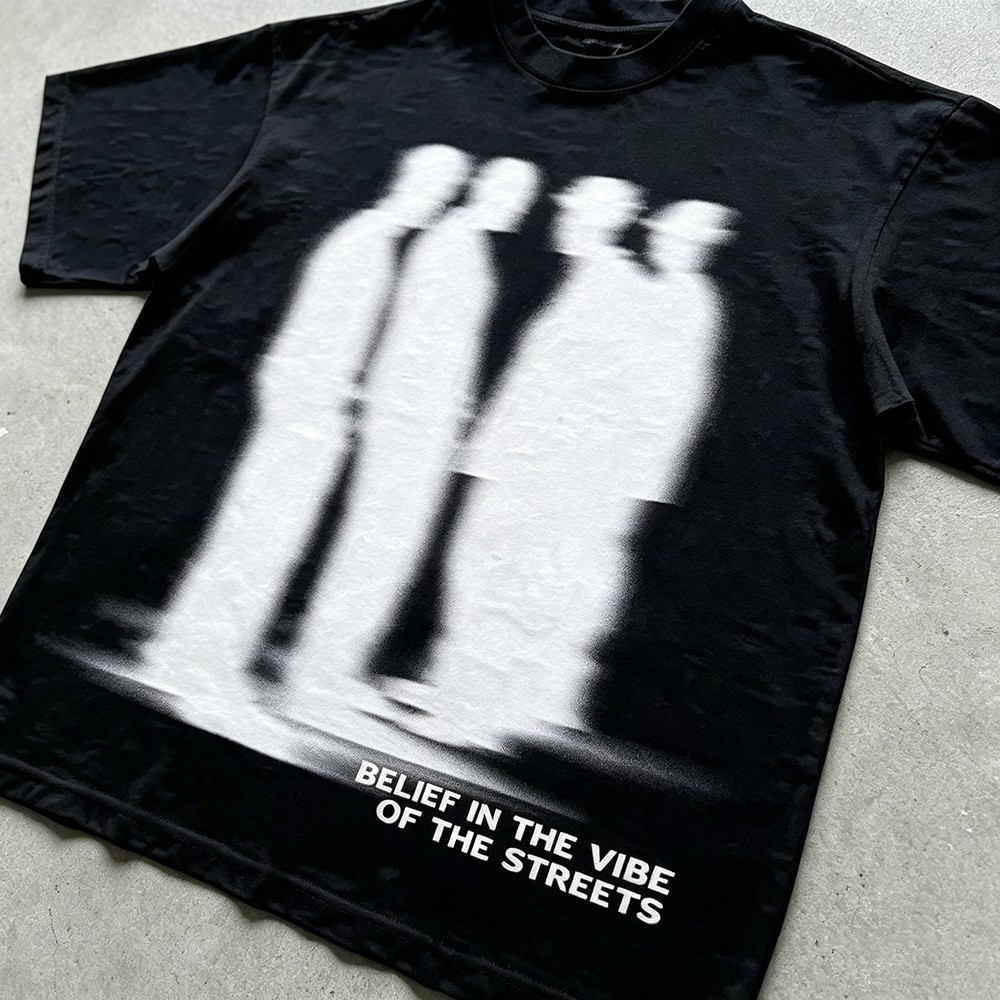T-shirt z grafiką Blurry Silho – Street Fashion Vibes recenzja i cena